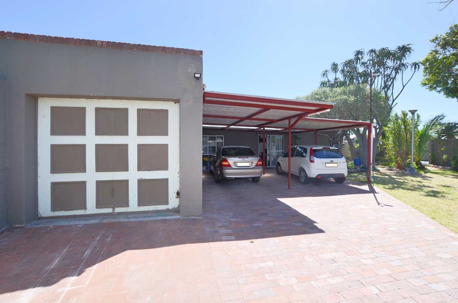 4 Bedroom Property for Sale in Bothasig Western Cape